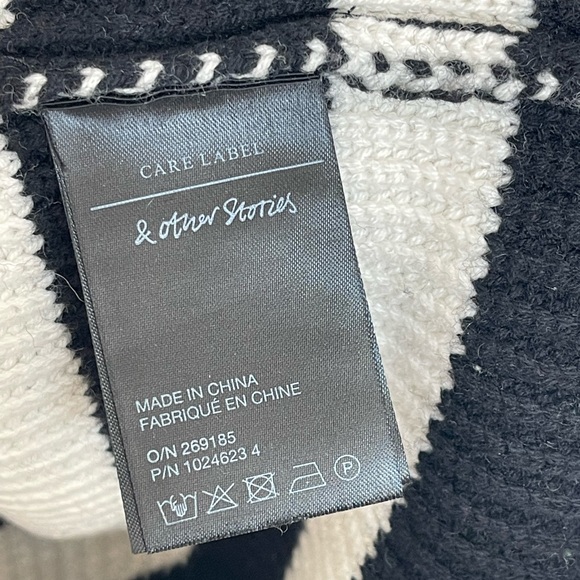 & Other Stories Oversized Striped Half Zip Sweater in Black & White Size M - Picture 6 of 7